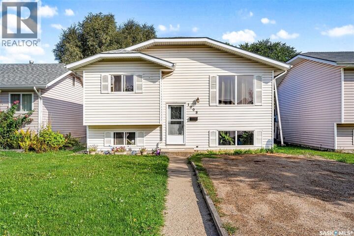 1008 2nd Street E  Prince Albert SK S6V 0P8 photo