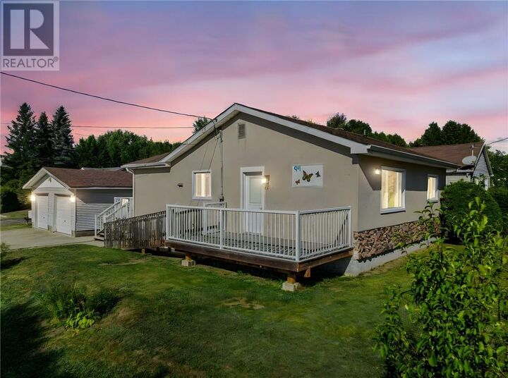 Property Photo: 94 O'Donaghue Drive ON P3L 1E1