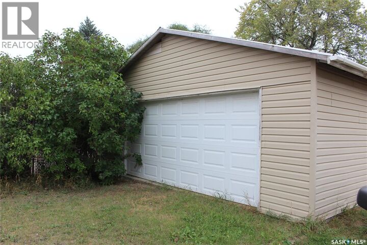 Property Photo:  1002 Ominica Street E  SK S6H 0J3 