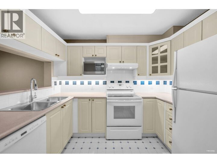 Photo de la propriété:  5500 Andrews Road 229  BC V7E 6M9