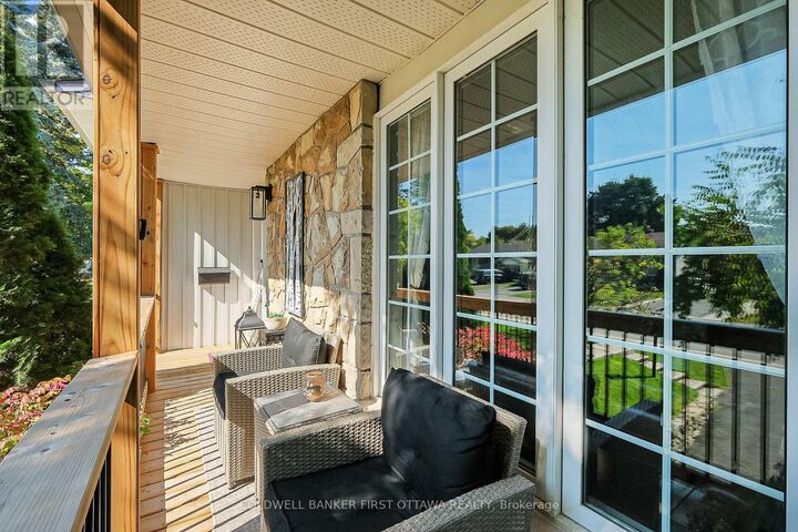 Photo de la propriété:  421 Ferrill Crescent  ON K7C 3V4 