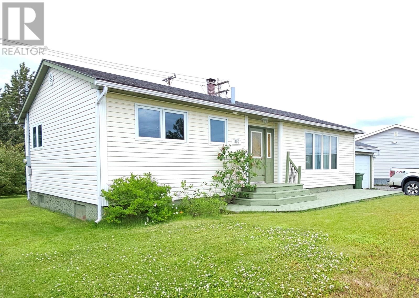 Property Photo:  805 Willow Drive  NL A2V 1A5 
