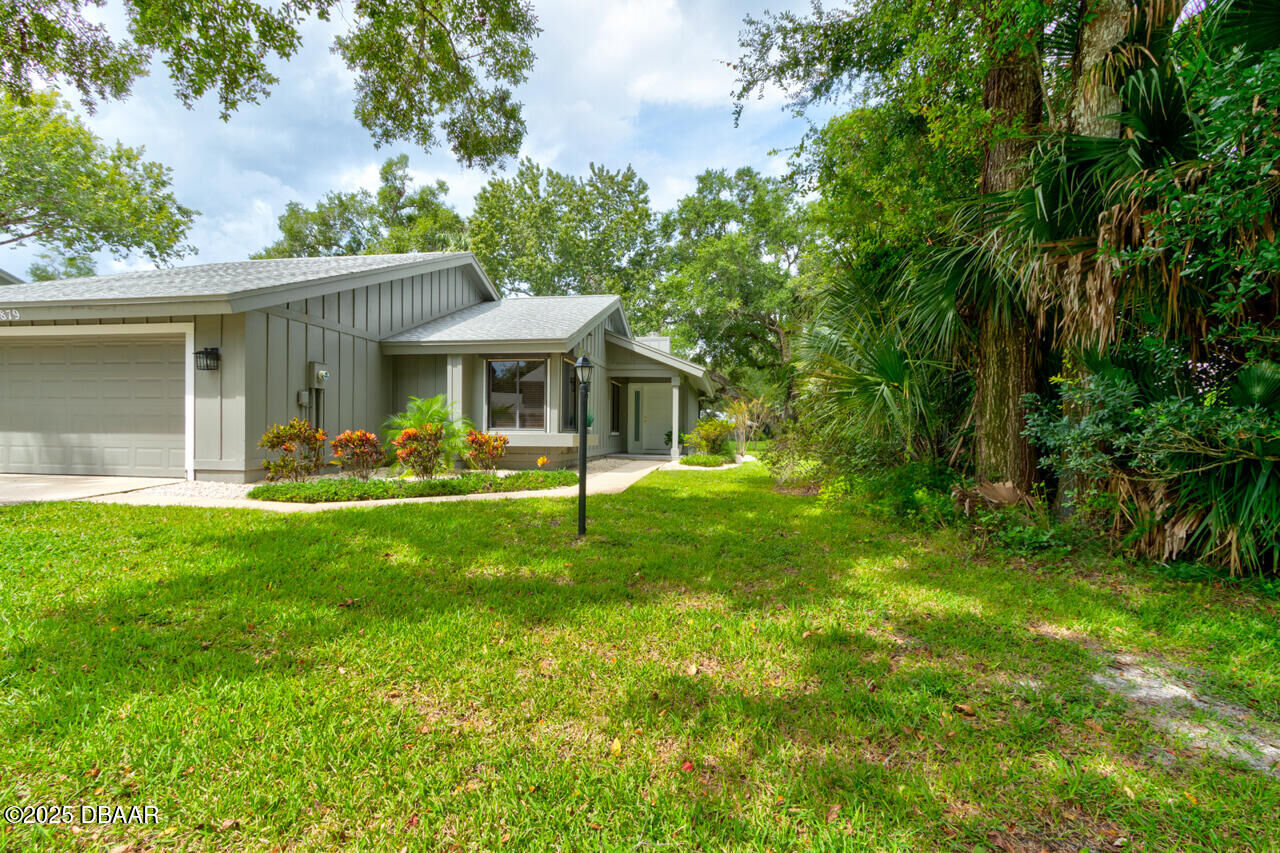 Property Photo:  1879 Silver Fern Drive  FL 32128 