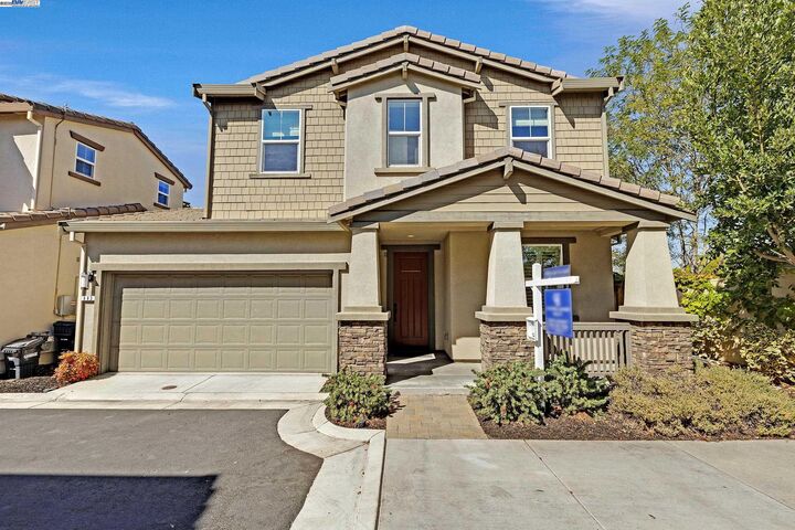 Property Photo:  883 Barney Com  CA 94551 