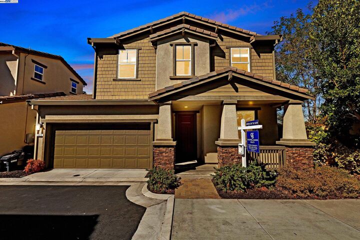Property Photo: 883 Barney Com CA 94551
