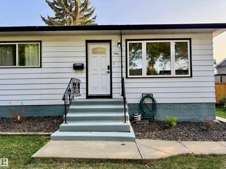 Property Photo:  13811 110A Avenue NW  AB T5M 2N1 