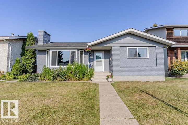8542 10 Avenue NW  Edmonton AB T6K 1X1 photo