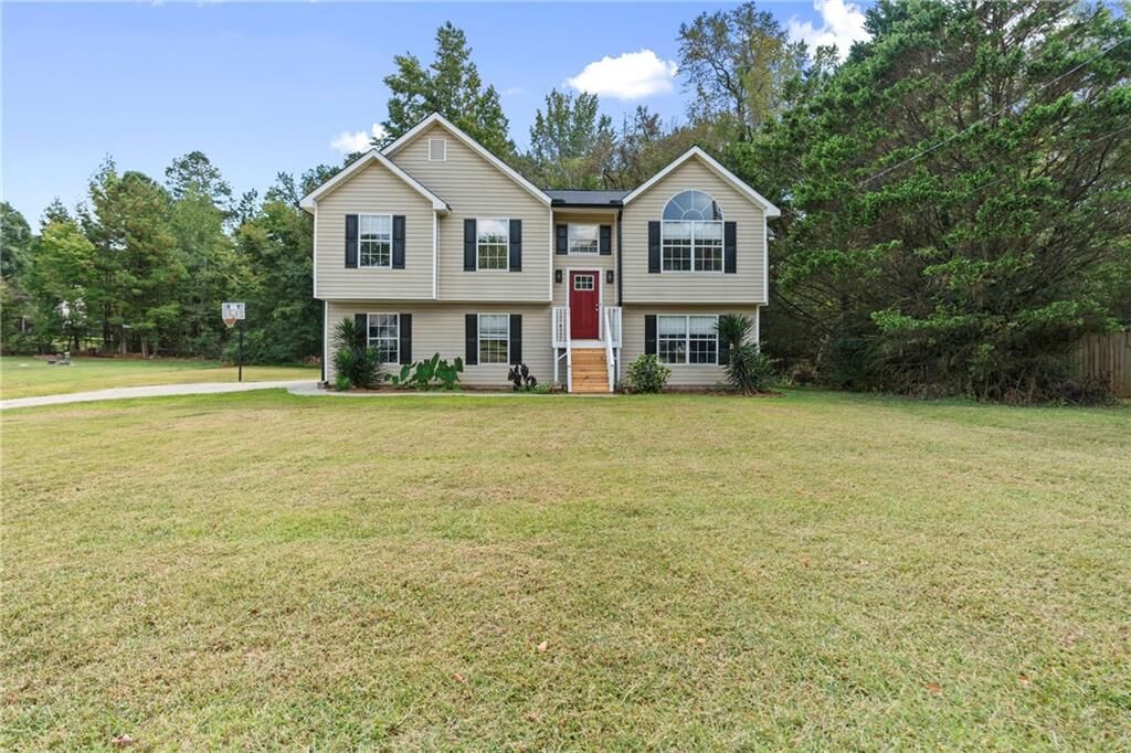 Property Photo: 30 Saddle Lane NW GA 30121