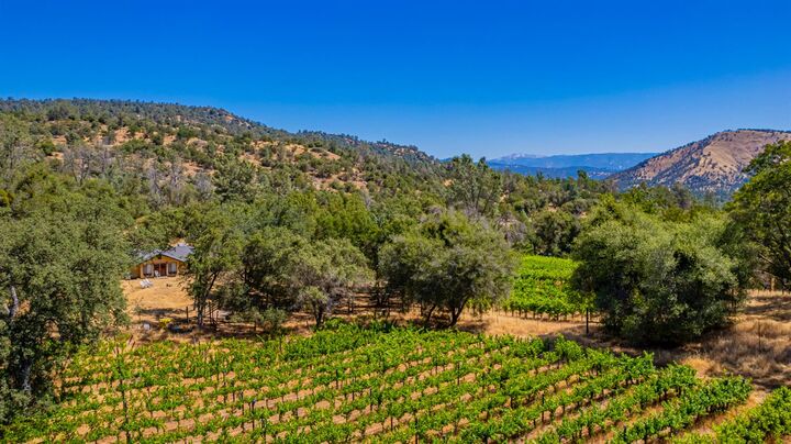 Property Photo:  49610 House Ranch Road  CA 93645 