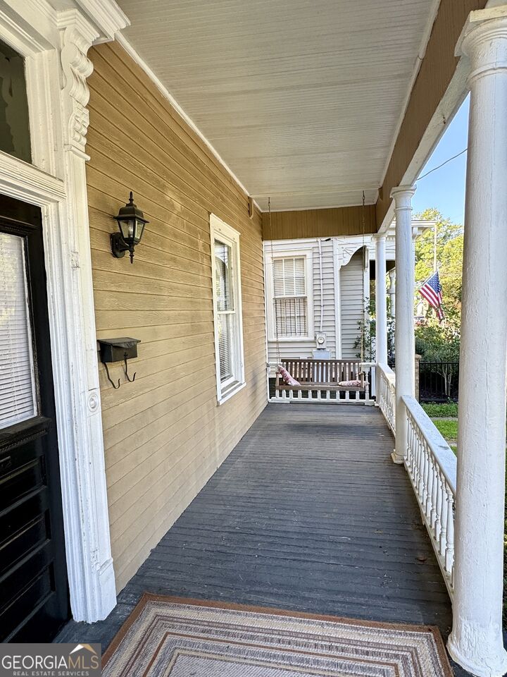 Property Photo:  940 Cole Street  GA 31201 