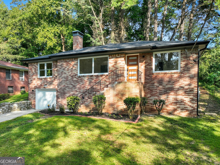 Property Photo:  2885 Dale Creek Drive NW  GA 30318 