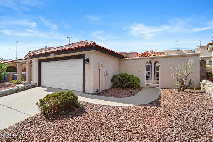 Property Photo:  205 N Alto Mesa Drive B  TX 79912 
