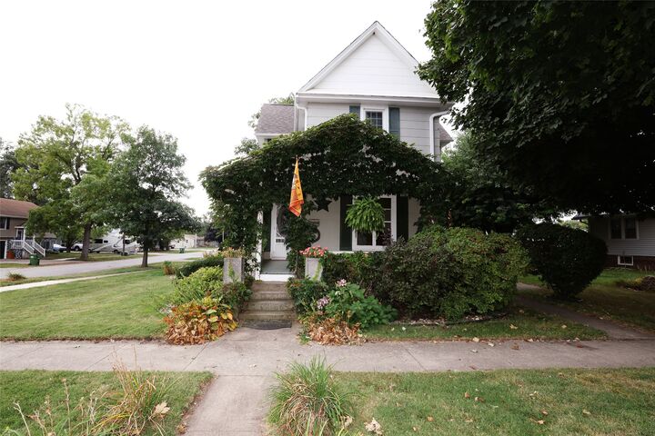 Property Photo:  216 E Second Street  IA 50156 