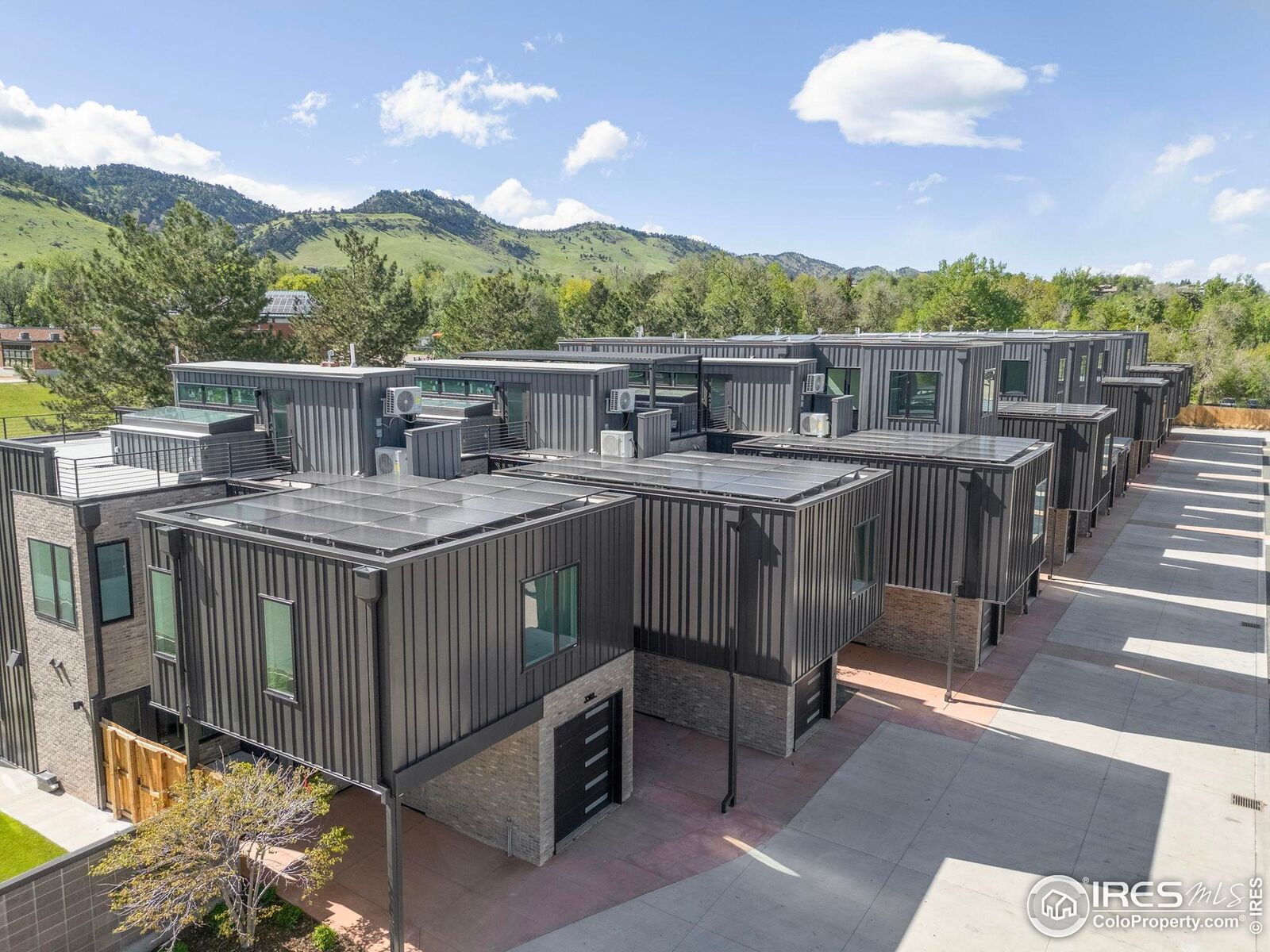 Property Photo: 3321 Broadway Ave CO 80304
