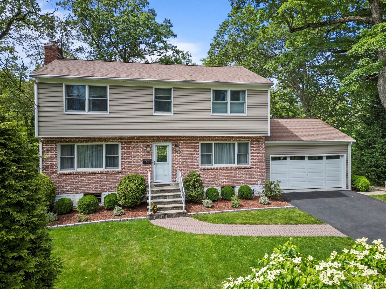 Property Photo:  33 Sammis Lane  NY 10605 