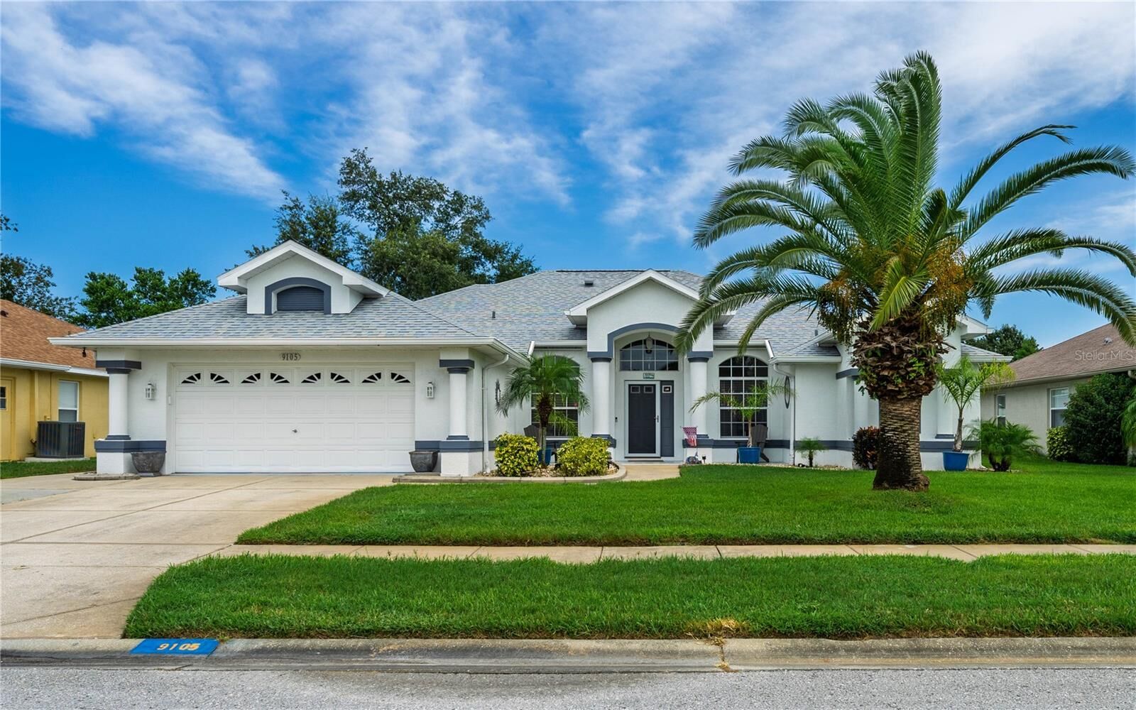 Property Photo: 9105 Robin Nest Drive FL 34669