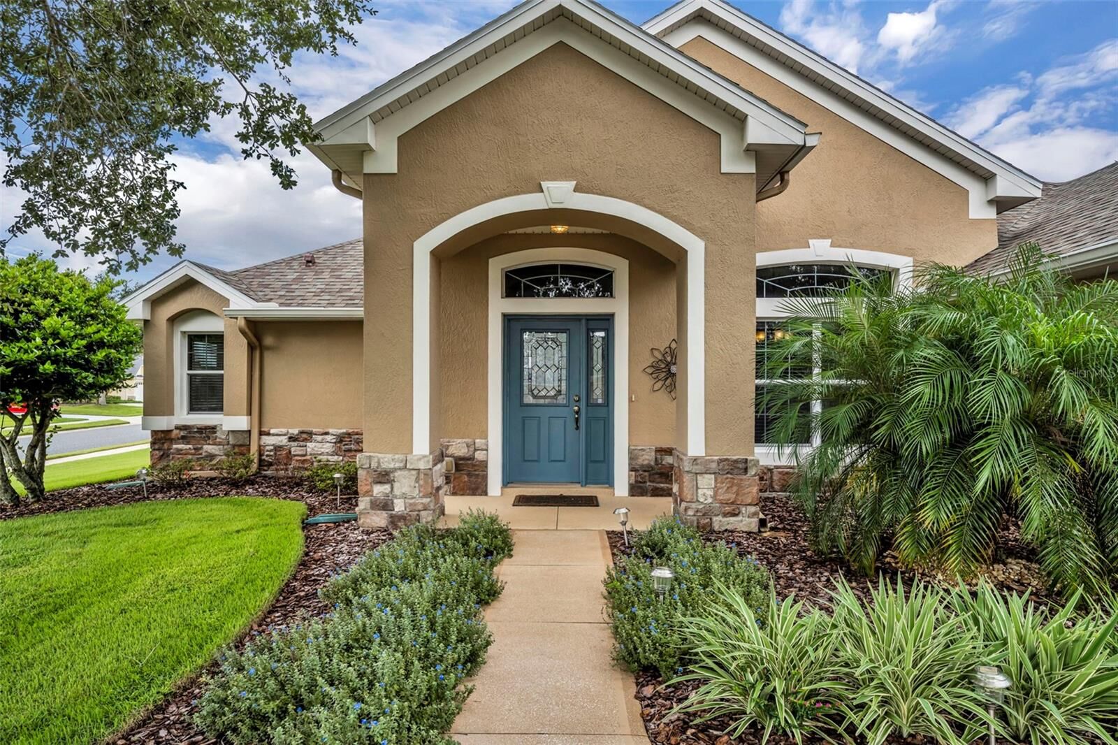 Property Photo: 8923 Bridgeport Bay Circle FL 32757