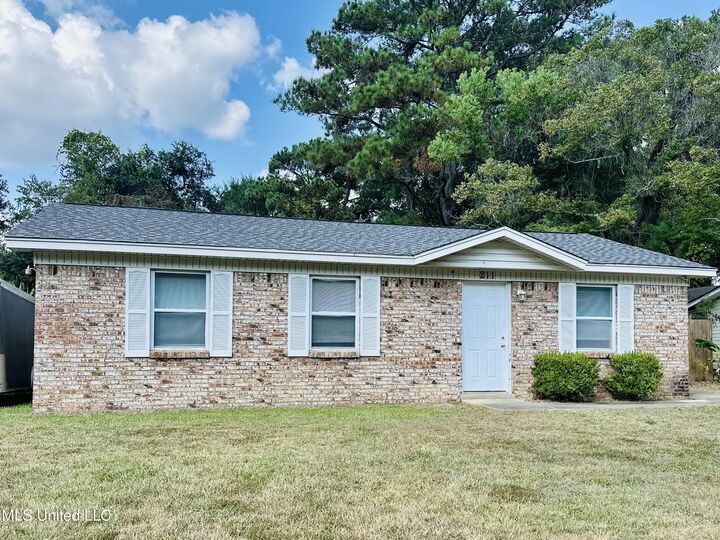 211 Barbara Circle  Ocean Springs MS 39564 photo