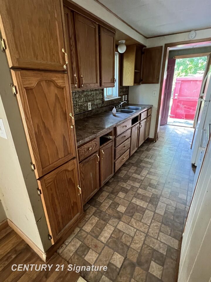 Property Photo: 13869 Hanchett Road MI 48655-8504
