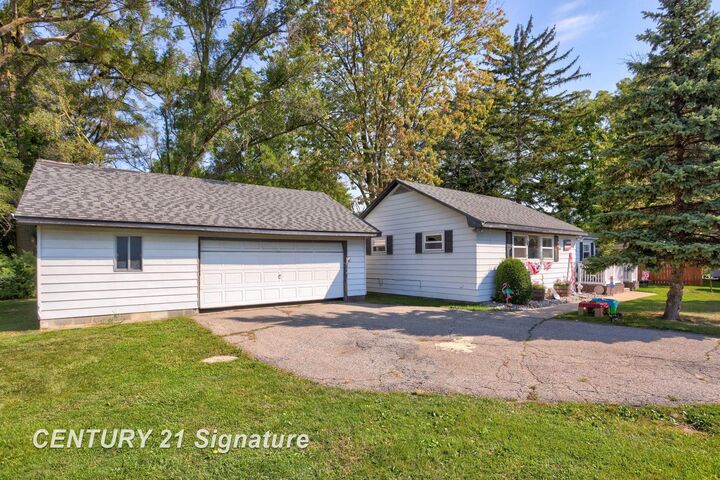 Property Photo:  2631 Tatham Road  MI 48601 