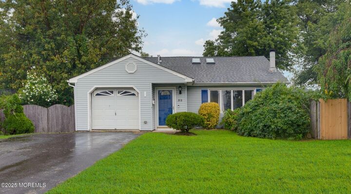 32 Dakota Avenue  North Middletown NJ 07748 photo