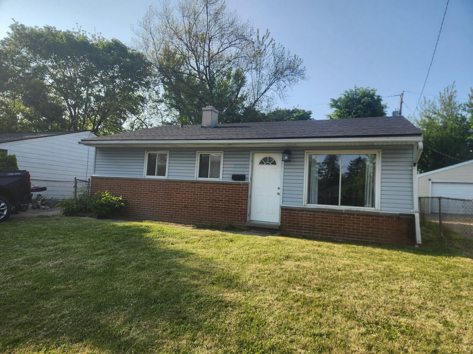 Property Photo:  466 Colorado Avenue  MI 48341 