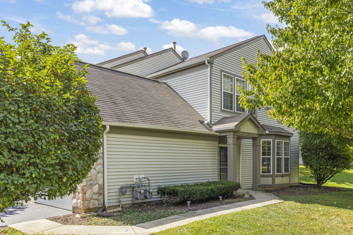 Property Photo:  3220 Bromley Lane  IL 60502 