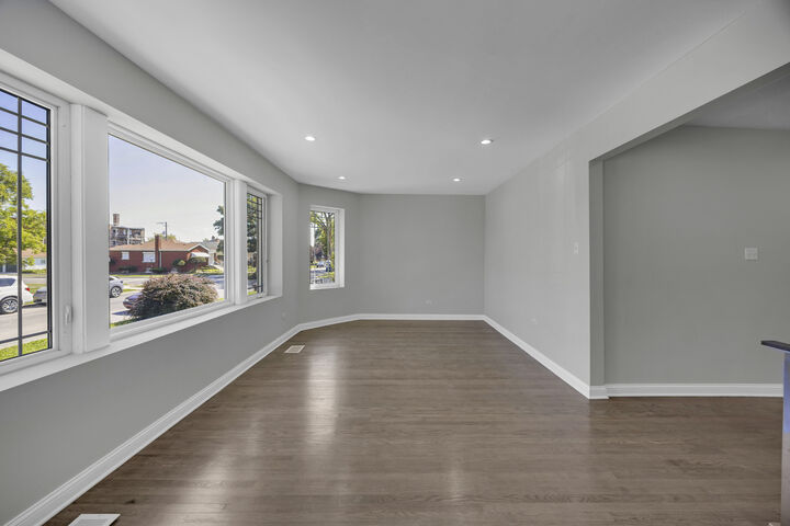 Property Photo:  10152 S Calumet Avenue  IL 60628 