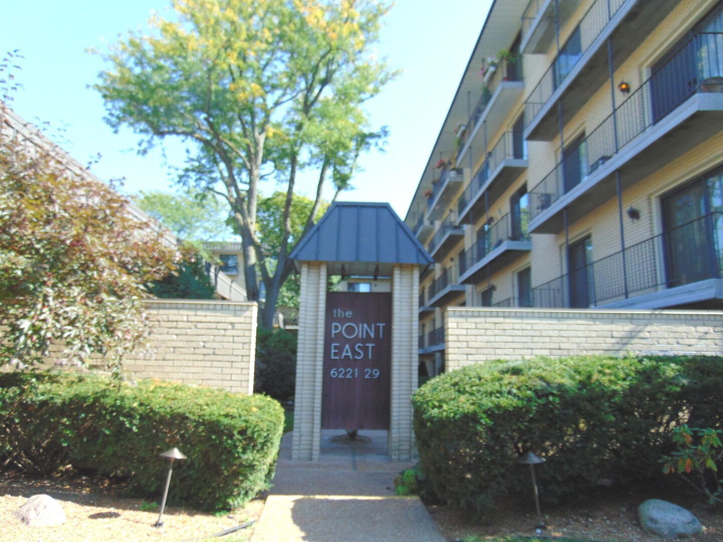 Property Photo: 6221 N Niagara Avenue 105 IL 60631