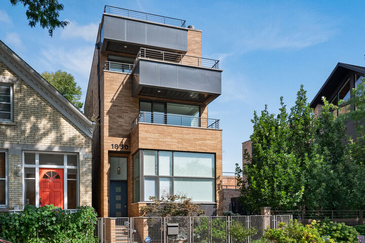 1850 W Thomas Street  Chicago IL 60622 photo