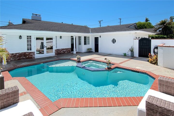 Property Photo:  411 Lenwood Drive  CA 92627 