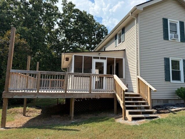 Property Photo: 860 Potters Ln TN 37040