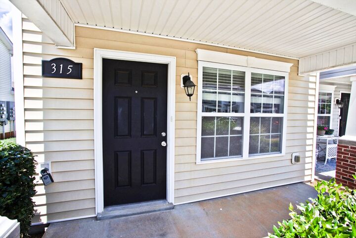 Property Photo:  315 Sam Houston Cir  TN 37040 