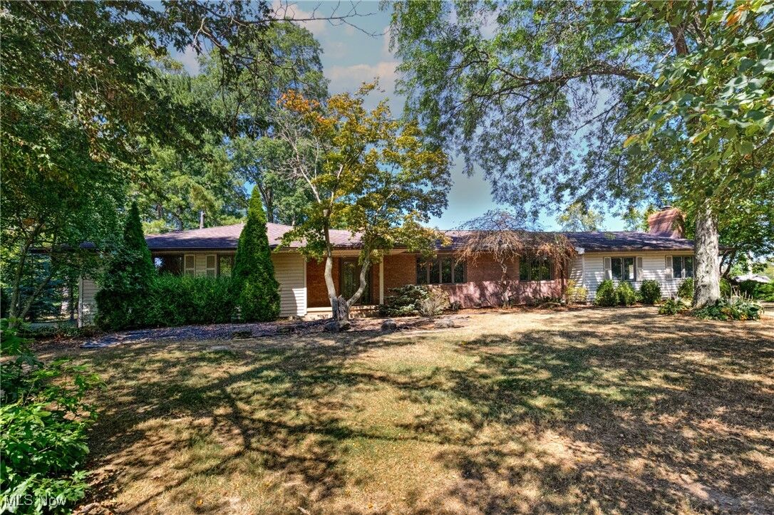 Property Photo: 3770 Fairway Drive OH 44406