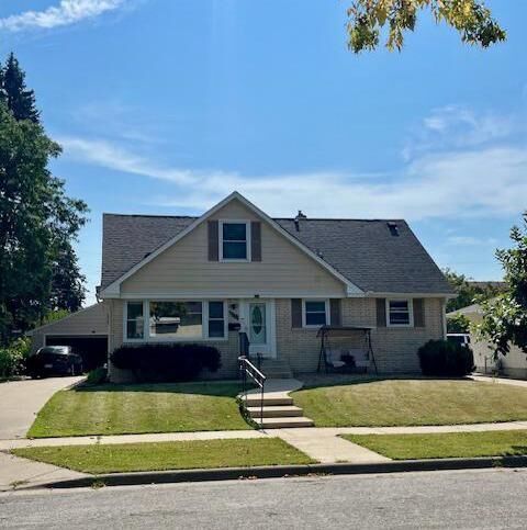 Property Photo:  2250 Edgebrook Avenue  MN 55119 