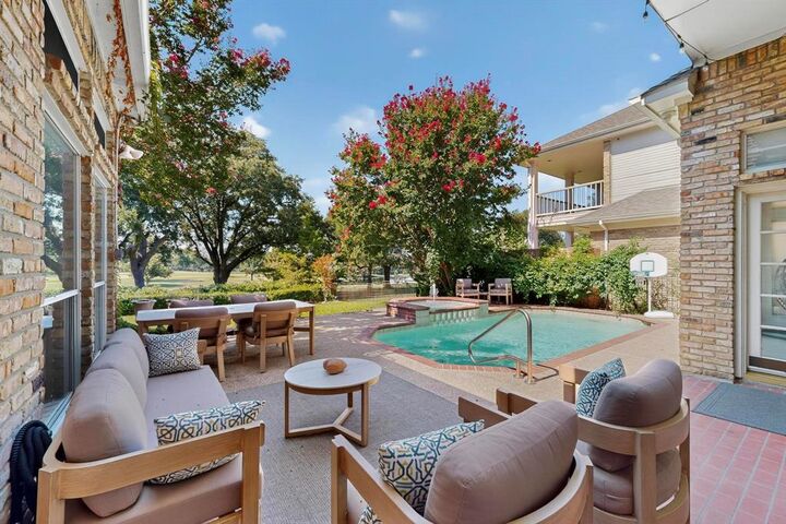 Property Photo: 5415 Preston Fairways Circle TX 75252