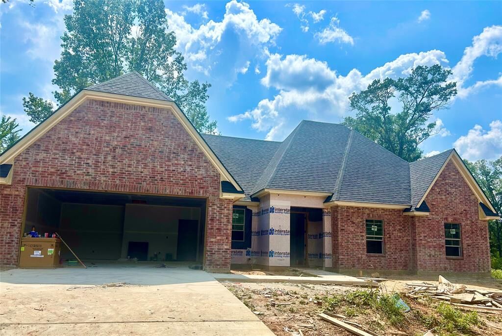 Property Photo:  1020 Voss Drive  LA 71078 