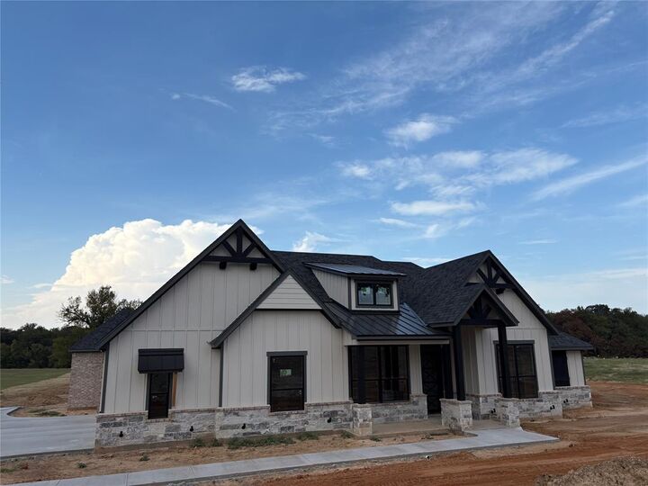 Property Photo:  189 Rio Rancho Drive  TX 76234