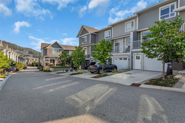 Property Photo:  13098 Shoreline Way 38  BC V4V 0A8 