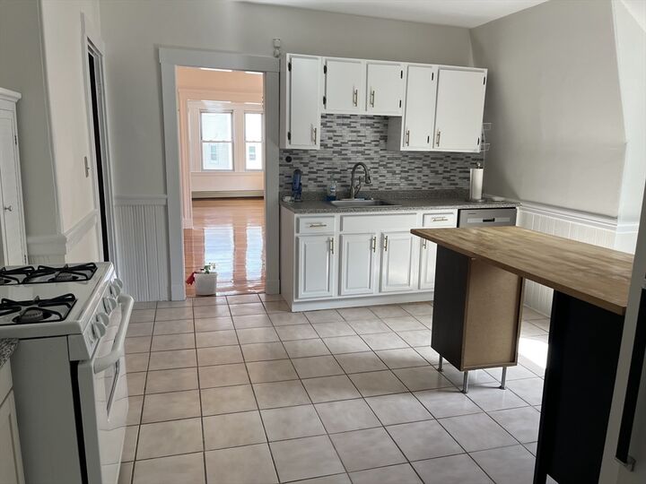 Property Photo:  25 Bradwood St 2  MA 02131 