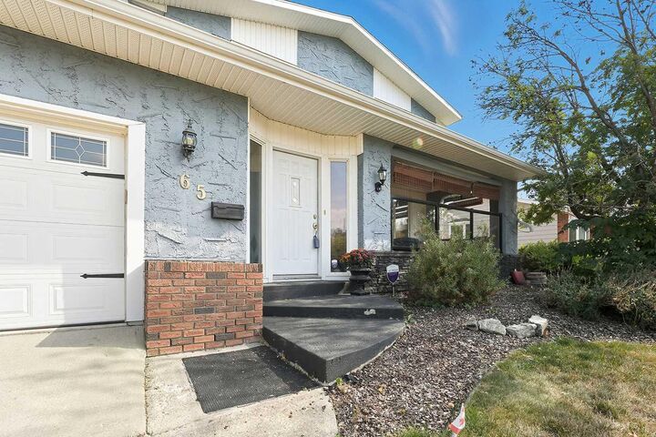 Property Photo:  65 Pamely Avenue  AB T4P 1L2 