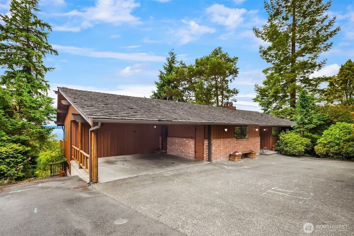 Property Photo:  19212  94th Avenue W  WA 98020 