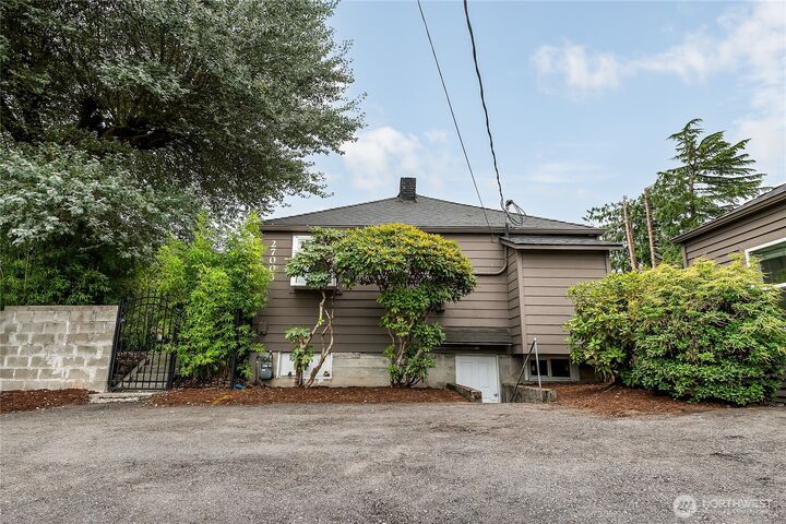 Property Photo: 27003 124th Avenue SE WA 98030