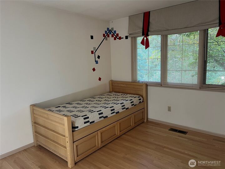 Property Photo:  3650  116th Avenue NE  WA 98004 
