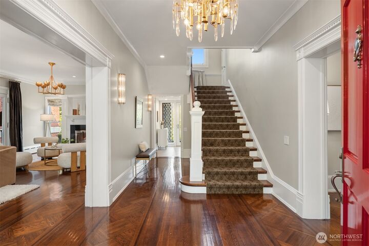 Property Photo:  718 E Aloha Street 10  WA 98102 