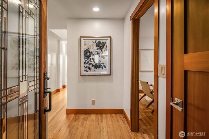 Property Photo:  2209  12th Avenue W  WA 98119 