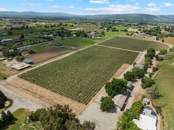 Property Photo:  804 Comstock Road  CA 95023 