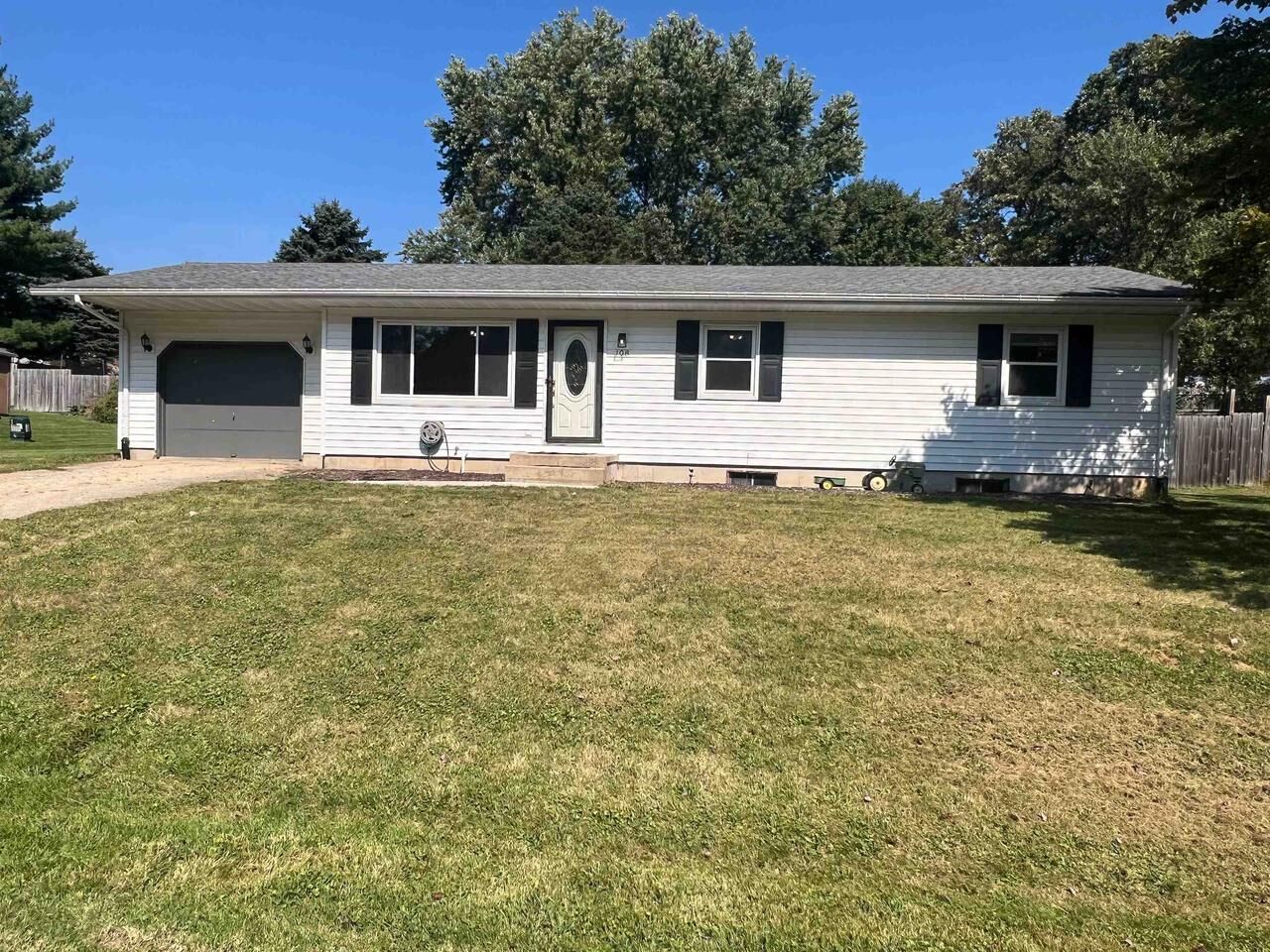 Property Photo:  108 Meudt Court  WI 53582 