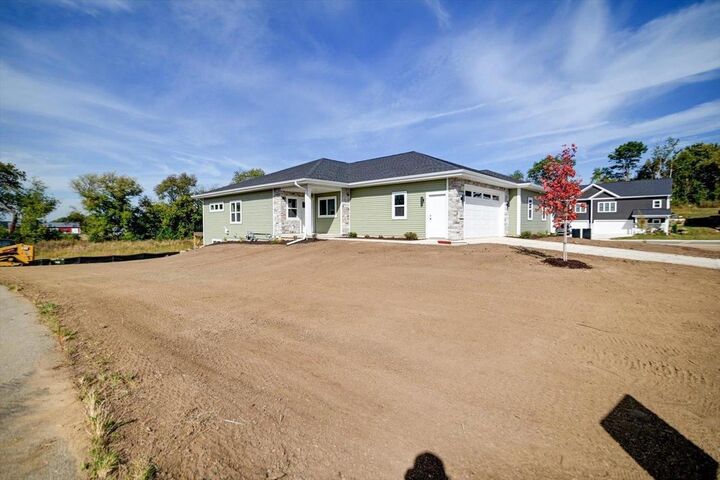 2965 Blue Grass Drive  Stoughton WI 53589 photo