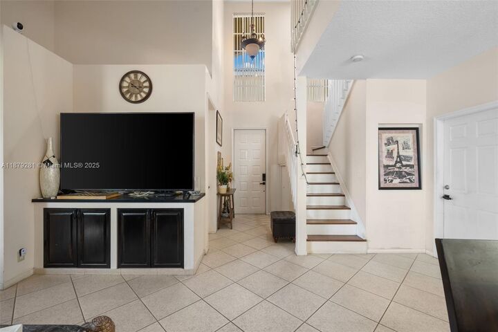 Property Photo:  1251 Johnson Ct  FL 33019 